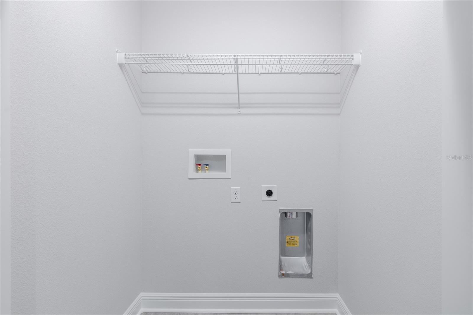 5422 Charles St Property Photo 24