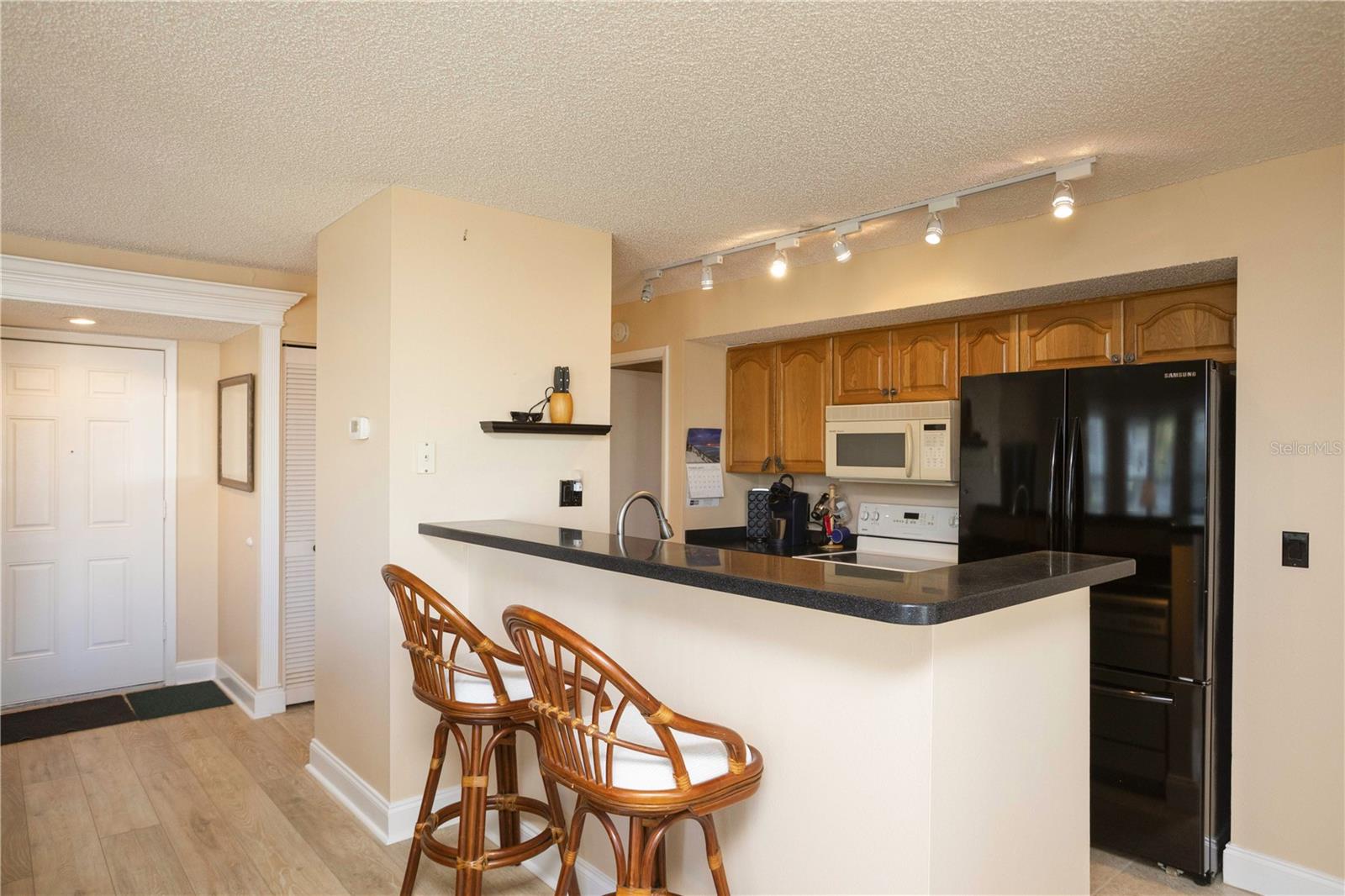 5712 Biscayne Ct #101 Property Photo 4