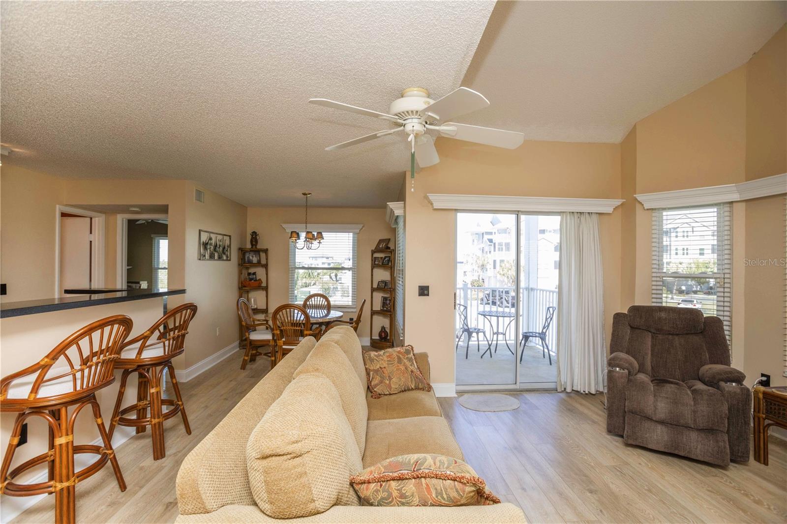 5712 Biscayne Ct #101 Property Photo 10