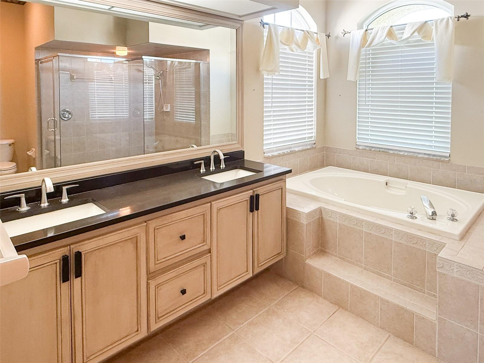 8506 Coral Creek Loop Property Photo 13