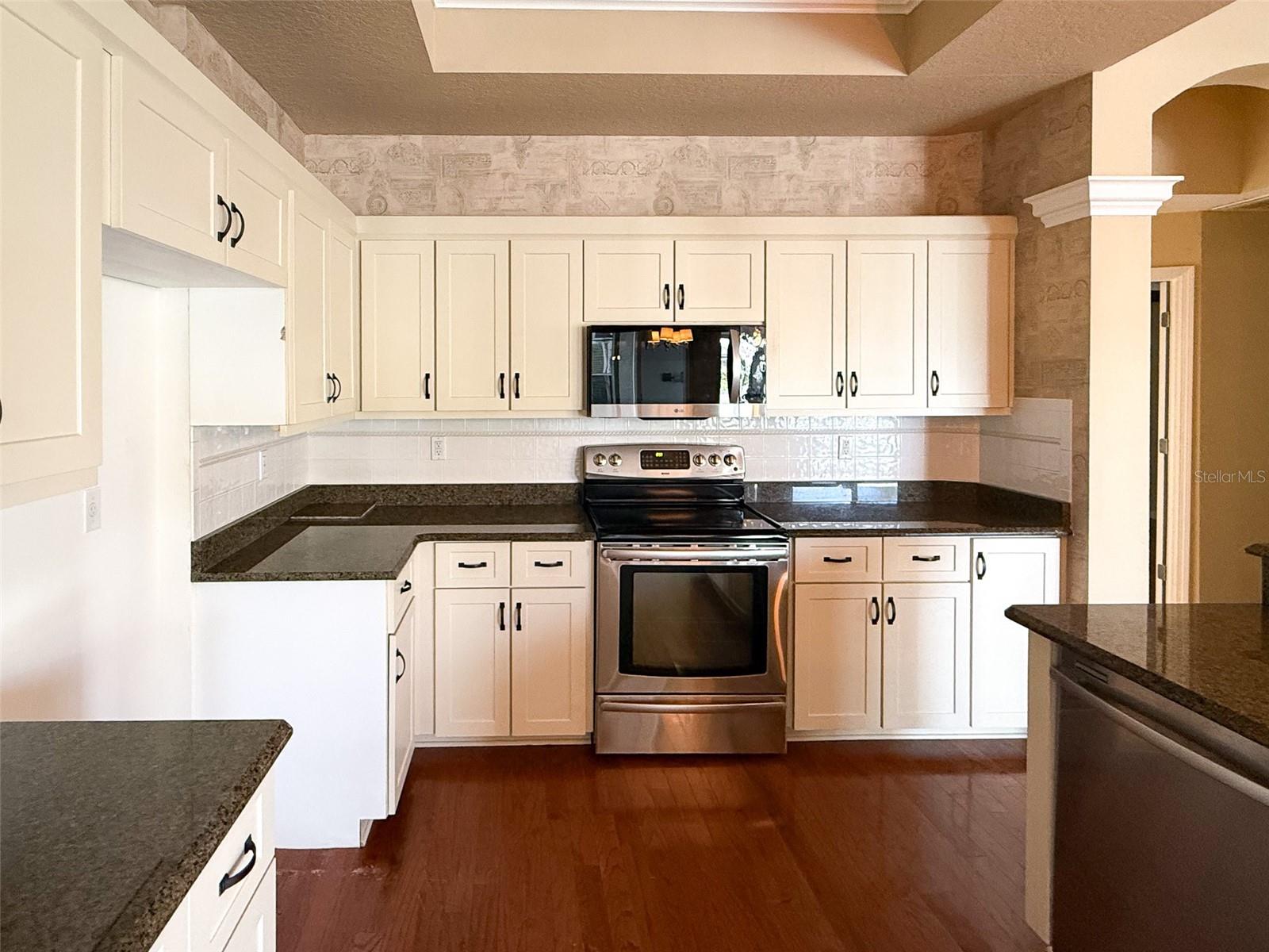 8506 Coral Creek Loop Property Photo 18