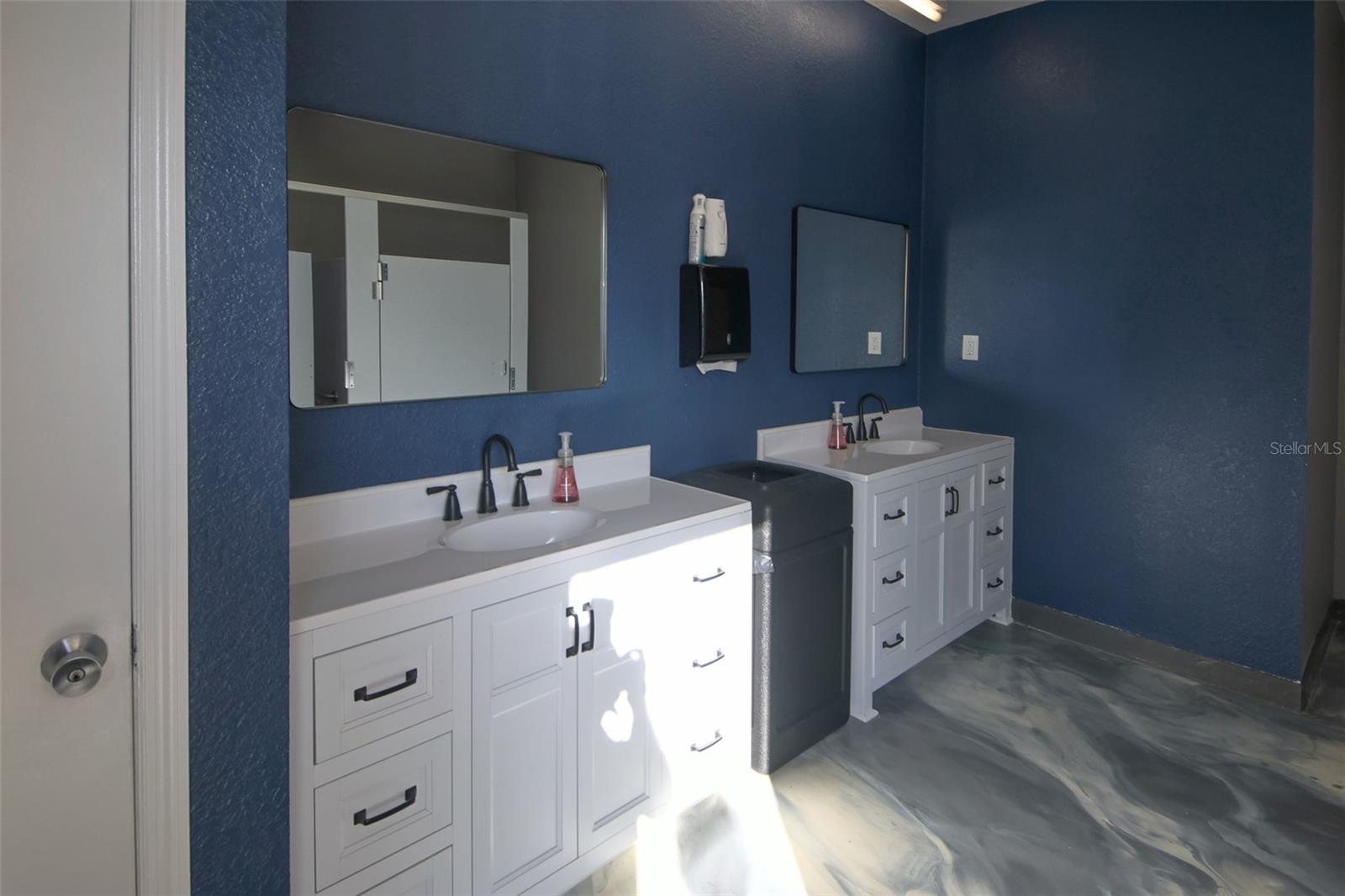 8506 Coral Creek Loop Property Photo 42