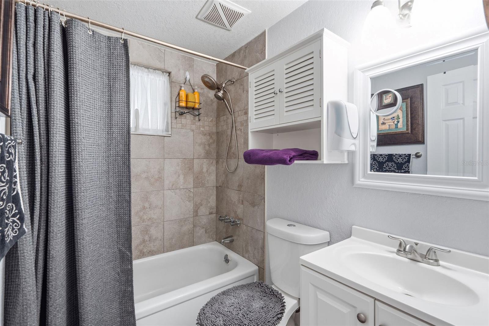 9381 Rosa St Property Photo 11