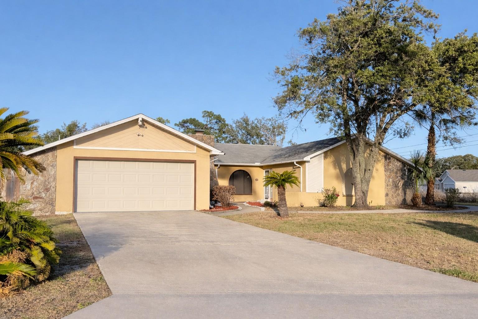 1382 Valiant Ave Property Photo 1