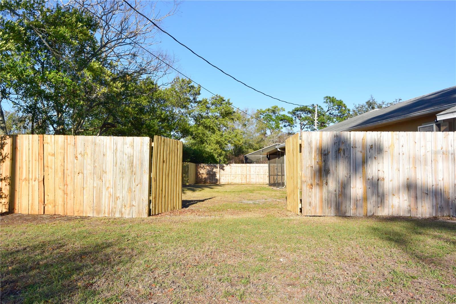 1382 Valiant Ave Property Photo 3