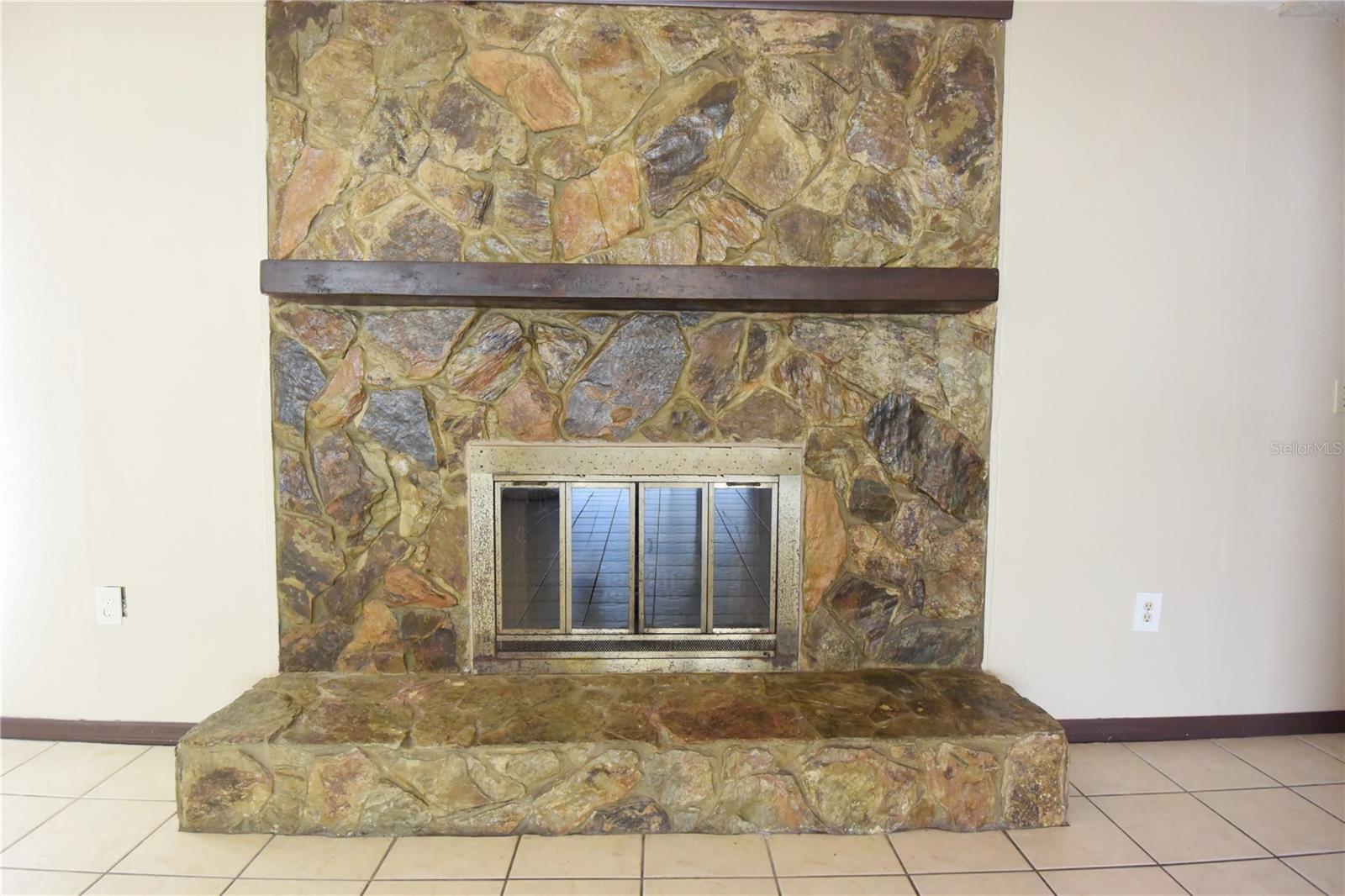 1382 Valiant Ave Property Photo 17