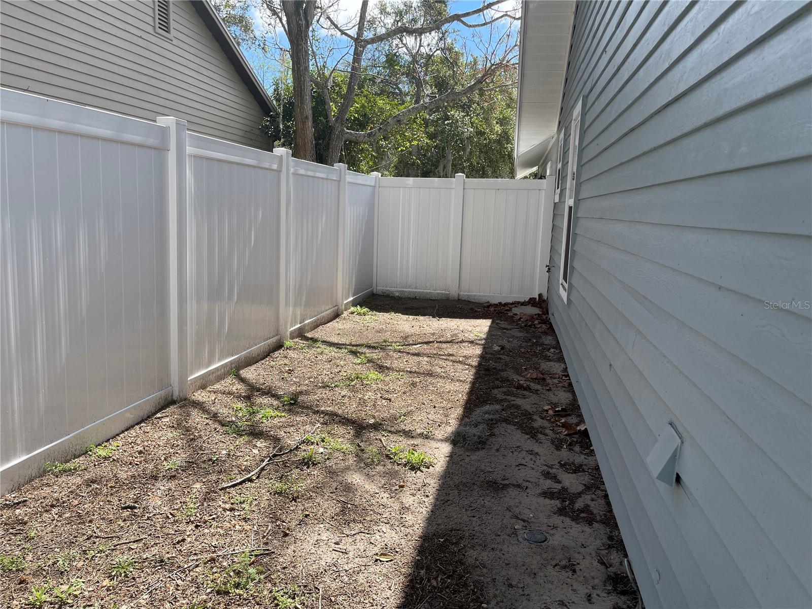 15499 Arvin Dr Property Photo 14