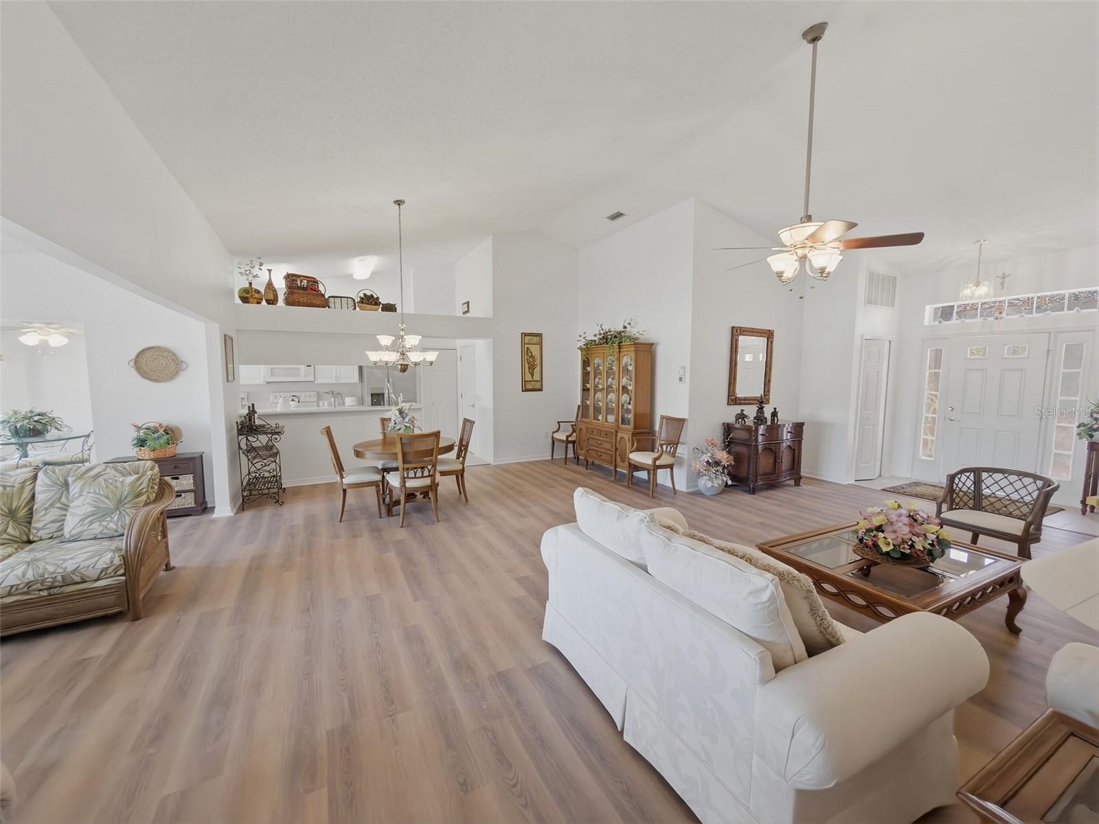 11131 Hollander Ave Property Photo 12