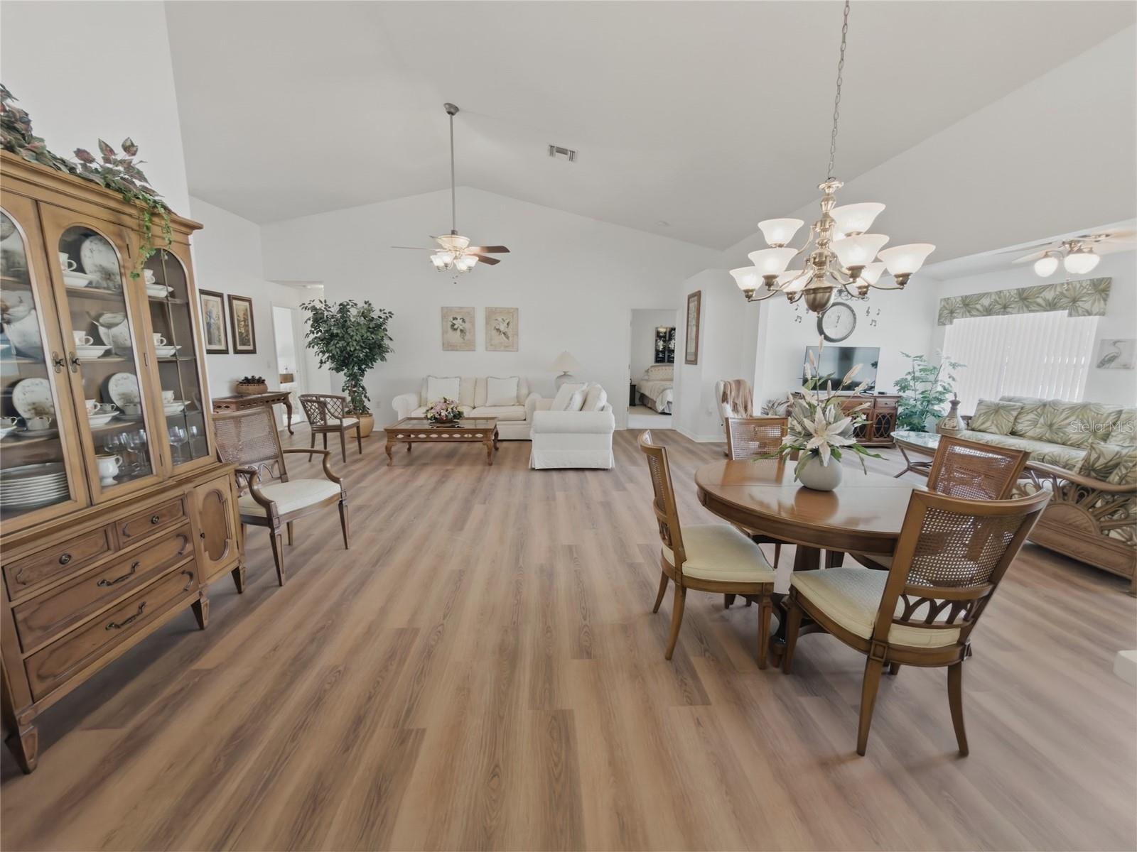 11131 Hollander Ave Property Photo 15