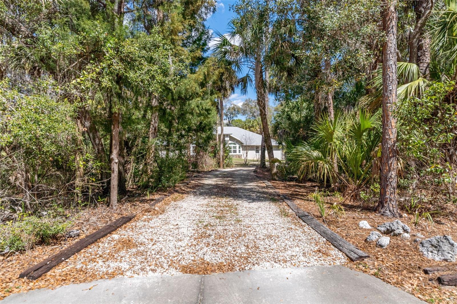 35 Captains Cove Rd Property Photo 3