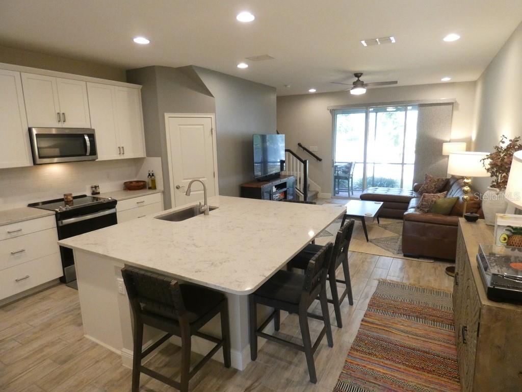 1505 Sunset Wind Loop Property Photo 5
