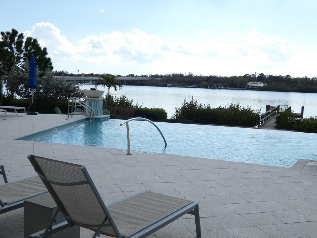 1505 Sunset Wind Loop Property Photo 6