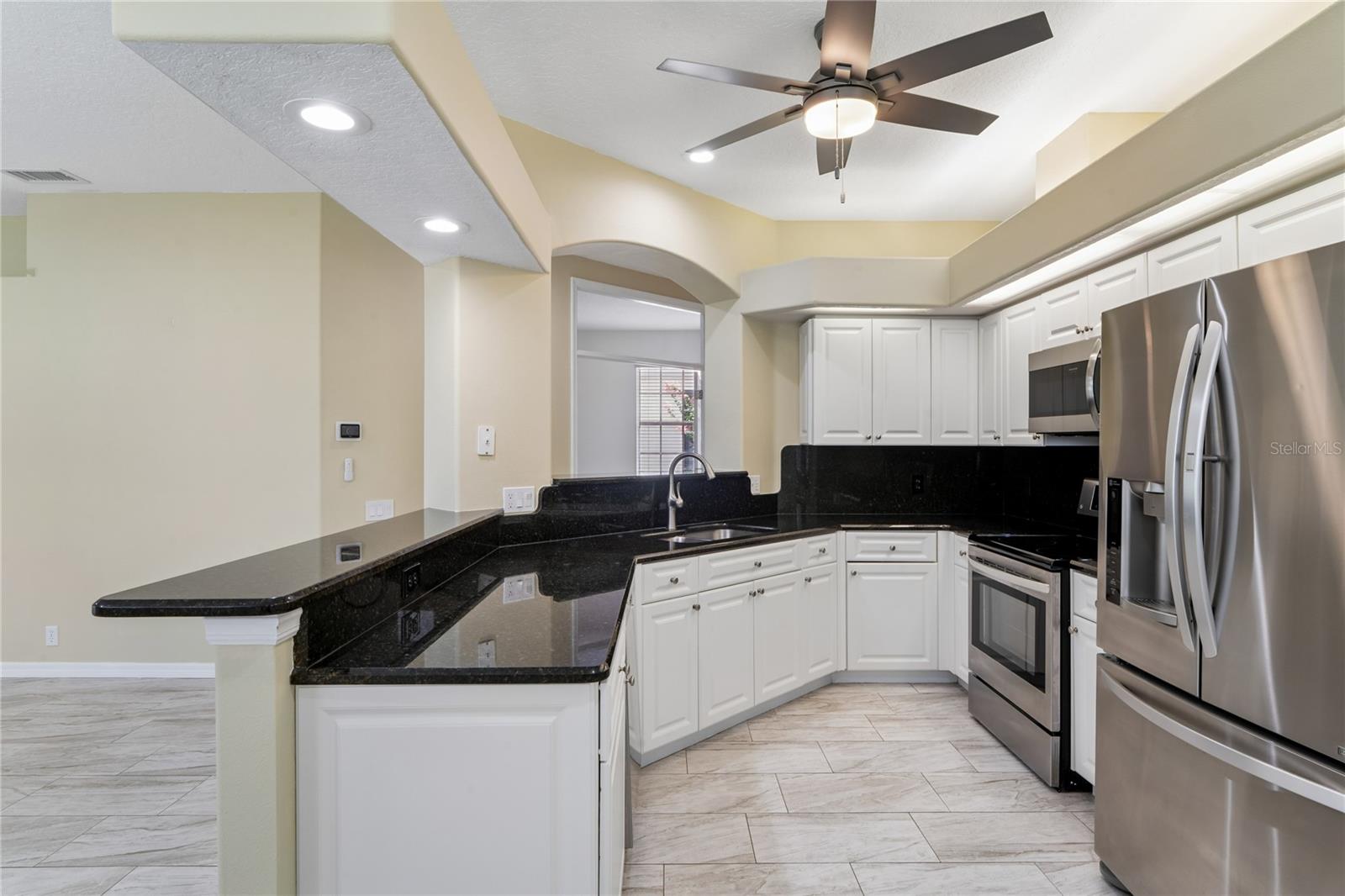 14465 Middle Fairway Dr Property Photo 2