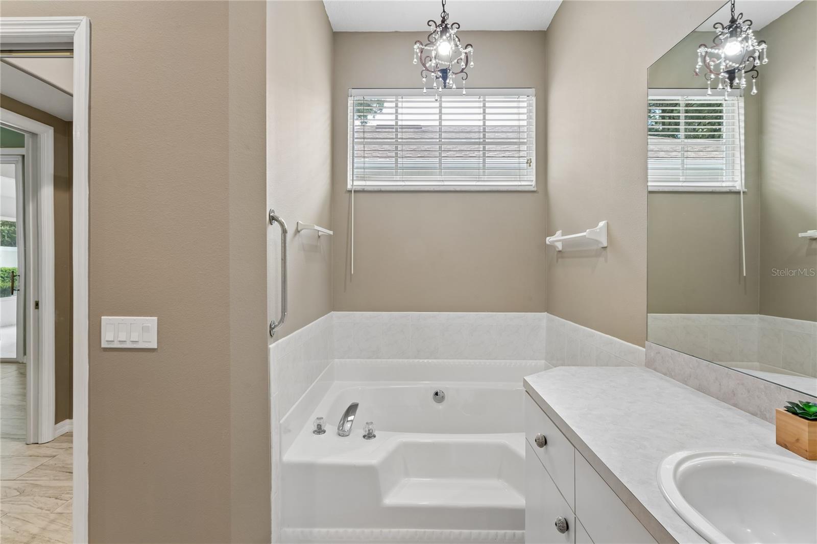 14465 Middle Fairway Dr Property Photo 34