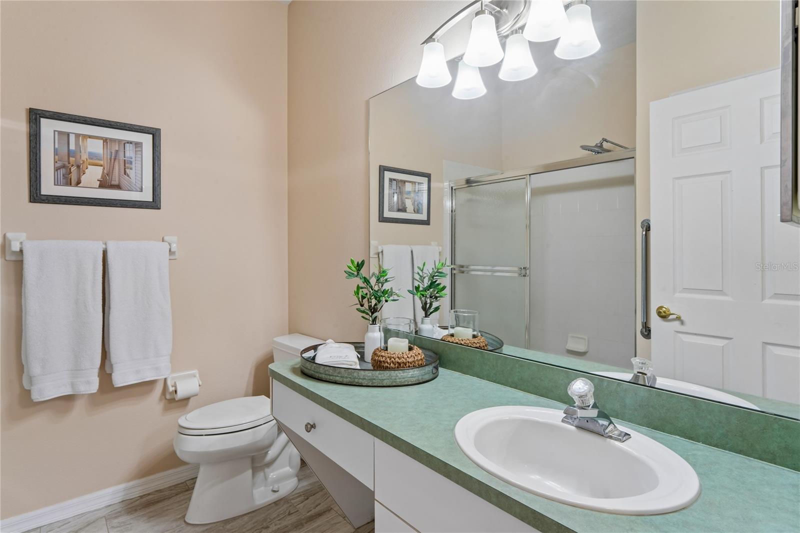 14465 Middle Fairway Dr Property Photo 38