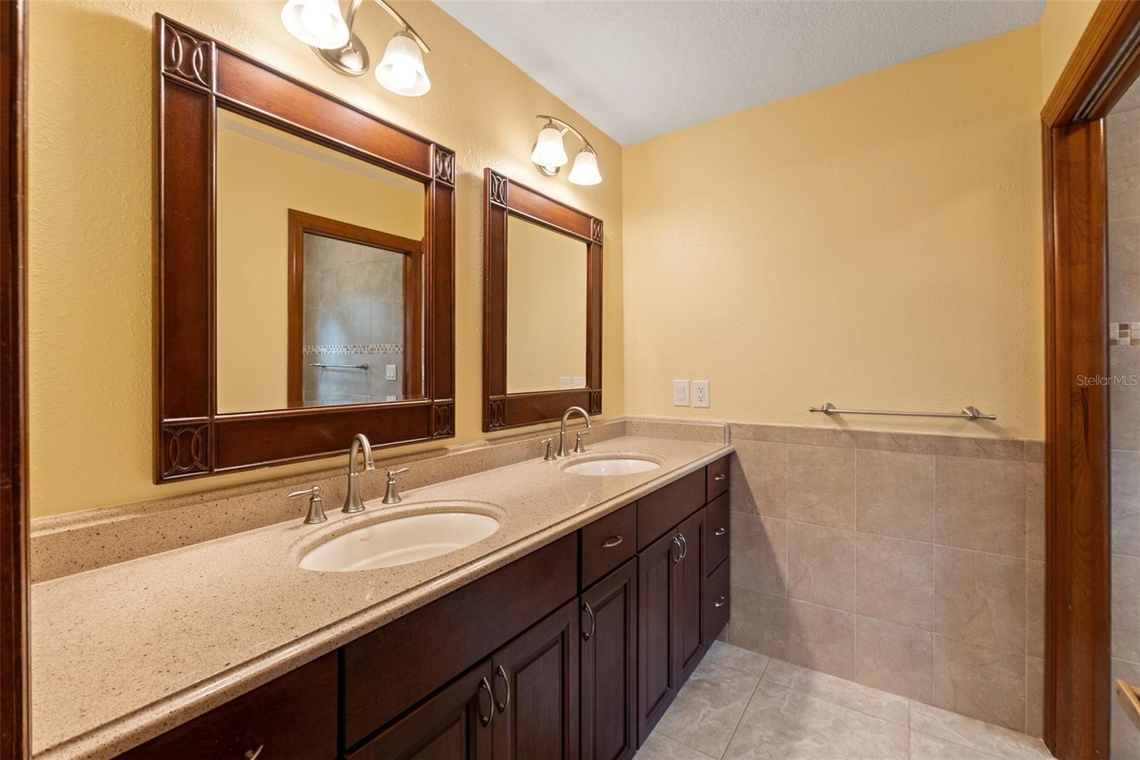 1357 Dinsmore Ct Property Photo 22