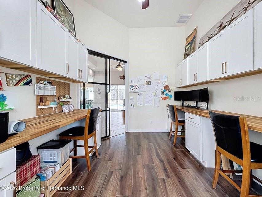 12124 Squeeze Ave Property Photo 13