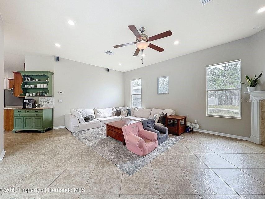 12124 Squeeze Ave Property Photo 38
