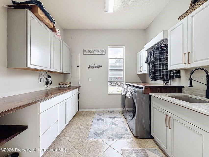 12124 Squeeze Ave Property Photo 48