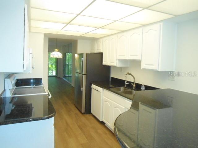 2800 Cove Cay Dr #4d Property Photo 5