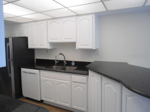 2800 Cove Cay Dr #4d Property Photo 6