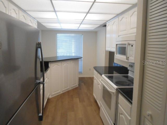2800 Cove Cay Dr #4d Property Photo 7
