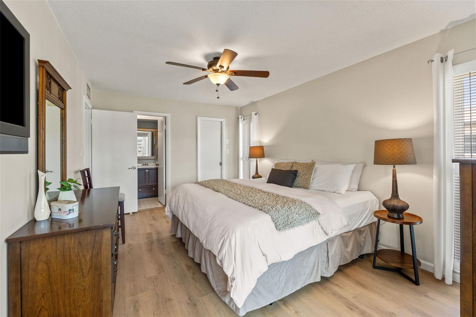 5111 Amulet Dr #202 Property Photo 5