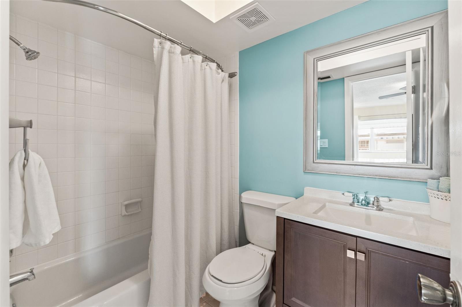 5111 Amulet Dr #202 Property Photo 6