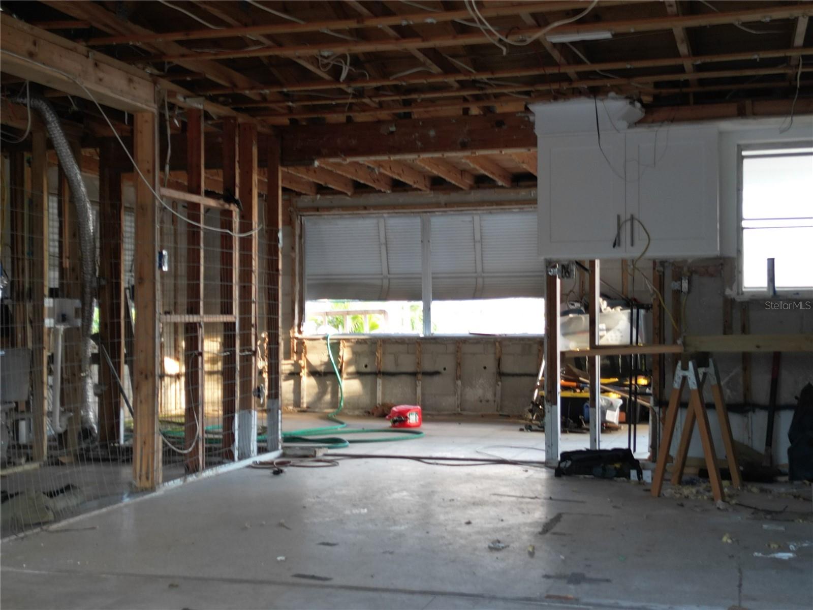 8402 Damen Ln Property Photo 14