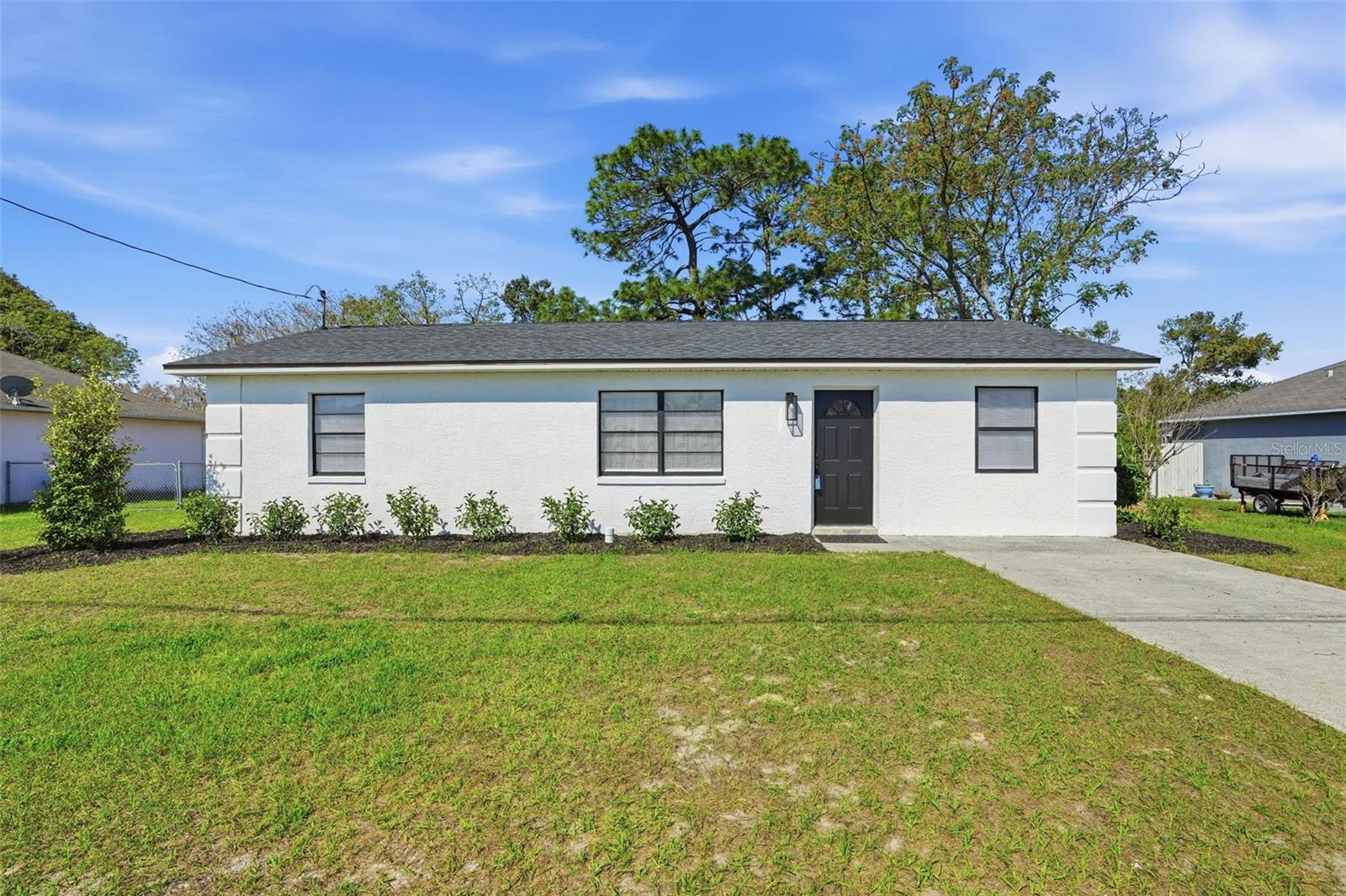 2076 LANDOVER BLVD Property Photo 1