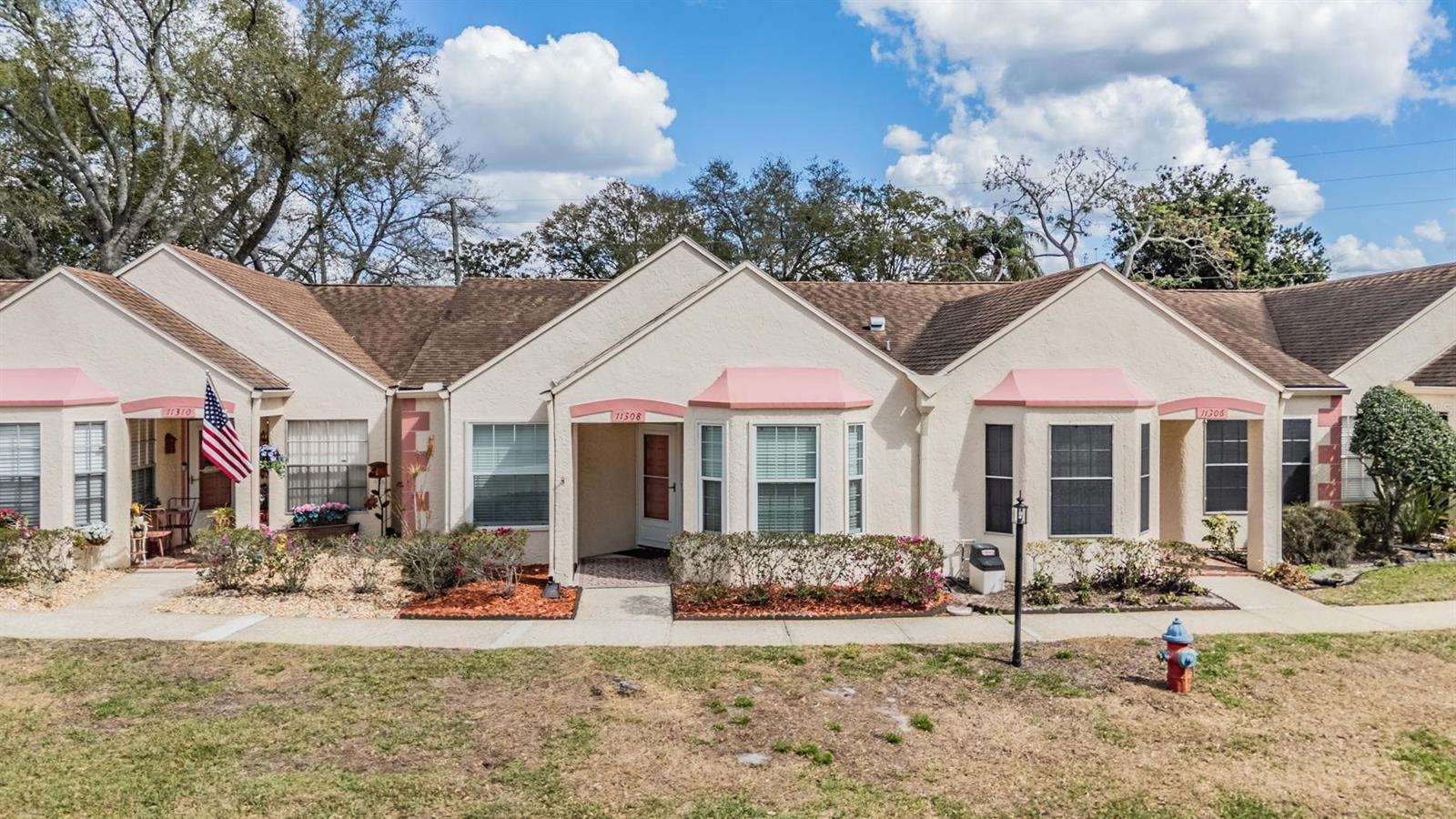 11308 Versailles Ln #c Property Photo 1