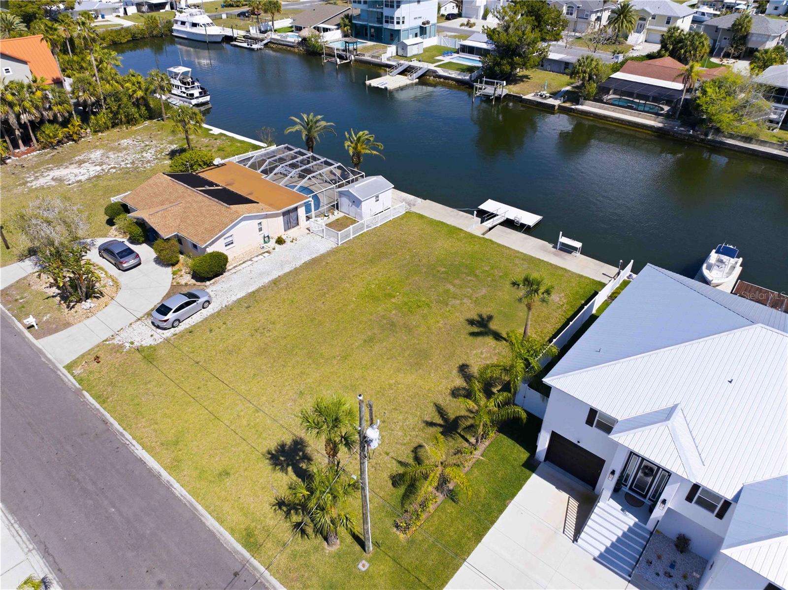 4530 Gulfstream Dr Property Photo 2