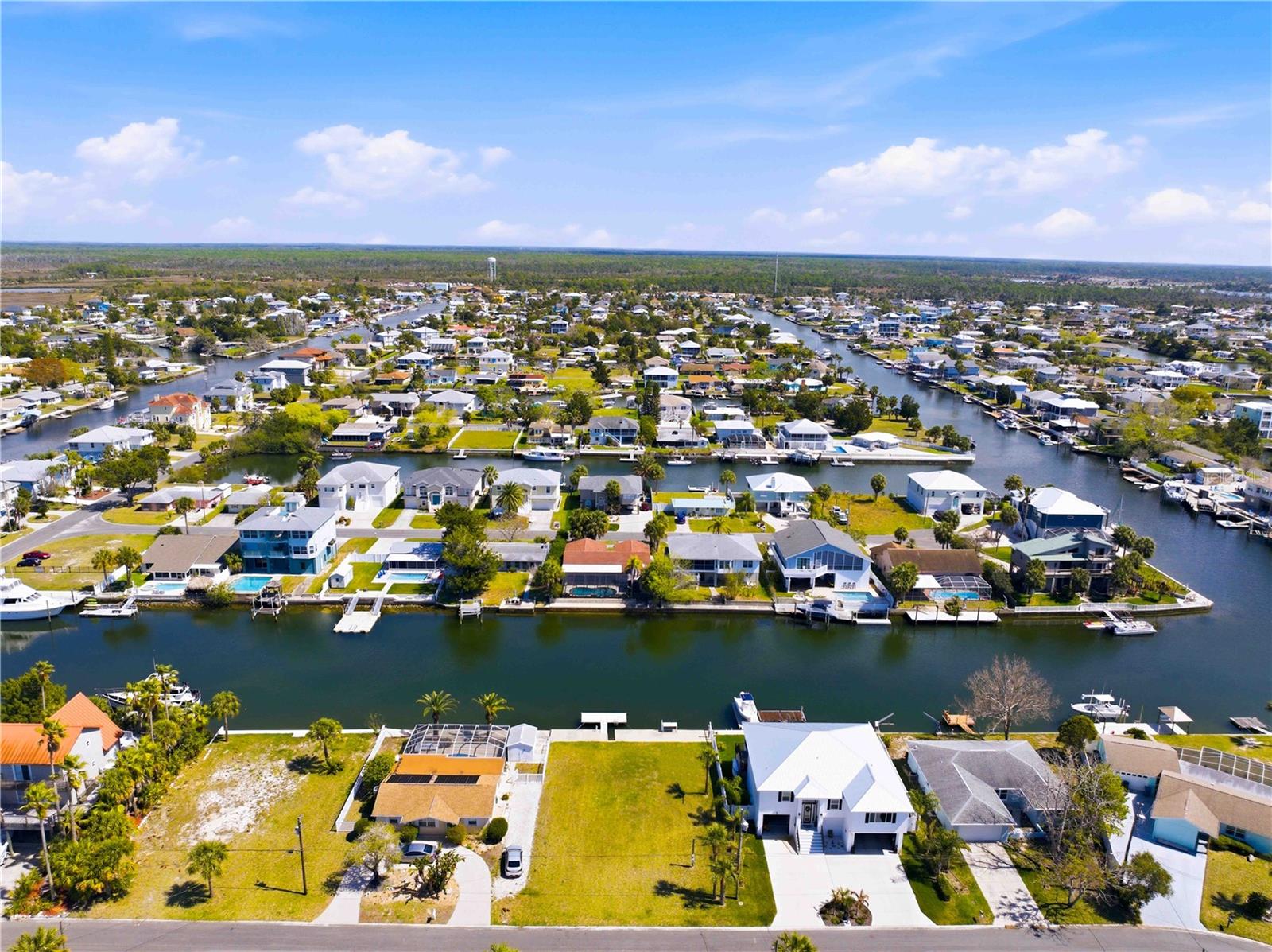 4530 Gulfstream Dr Property Photo 4