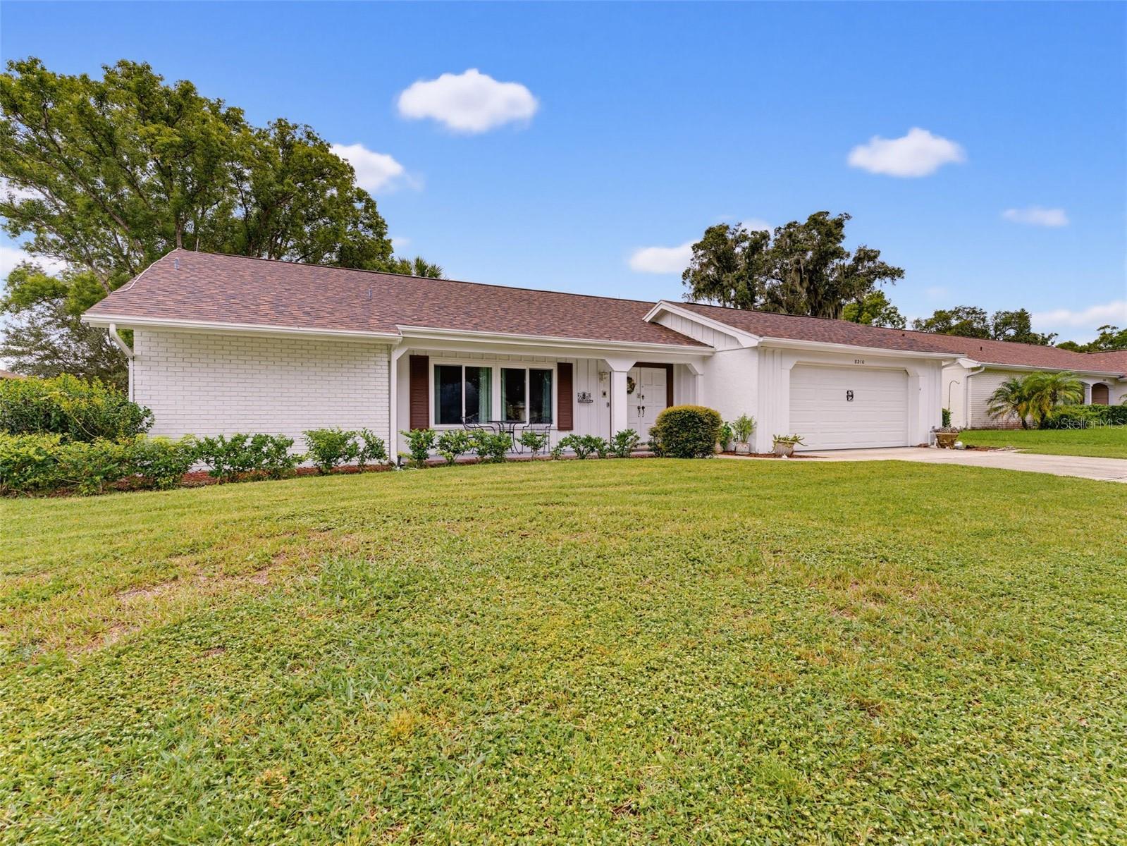 8210 Valley Stream Ln Property Photo 6