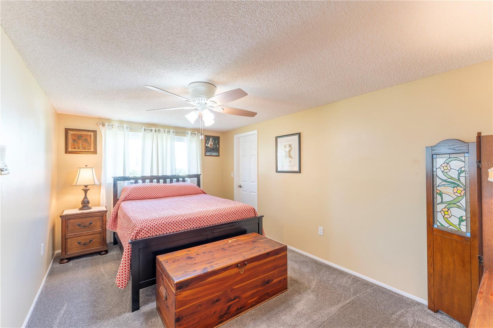 8210 Valley Stream Ln Property Photo 8