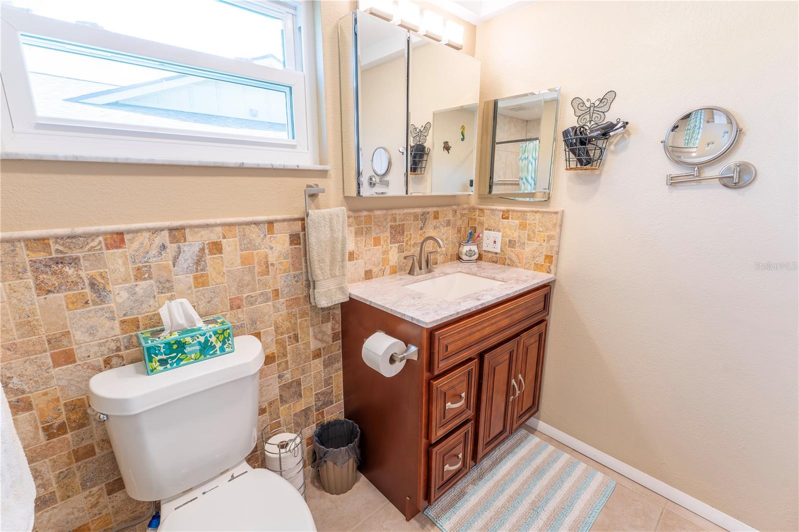 8210 Valley Stream Ln Property Photo 13