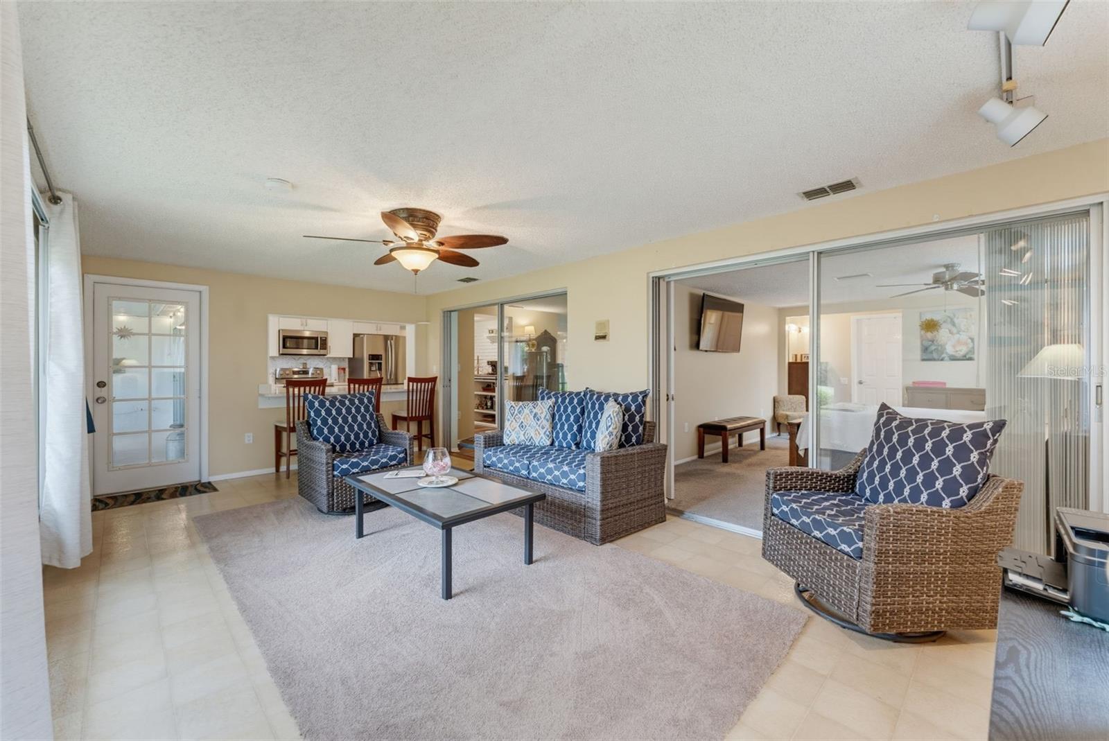 8210 Valley Stream Ln Property Photo 31
