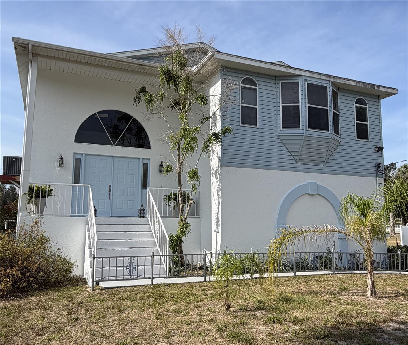 6810 Seaview Blvd Property Photo 1