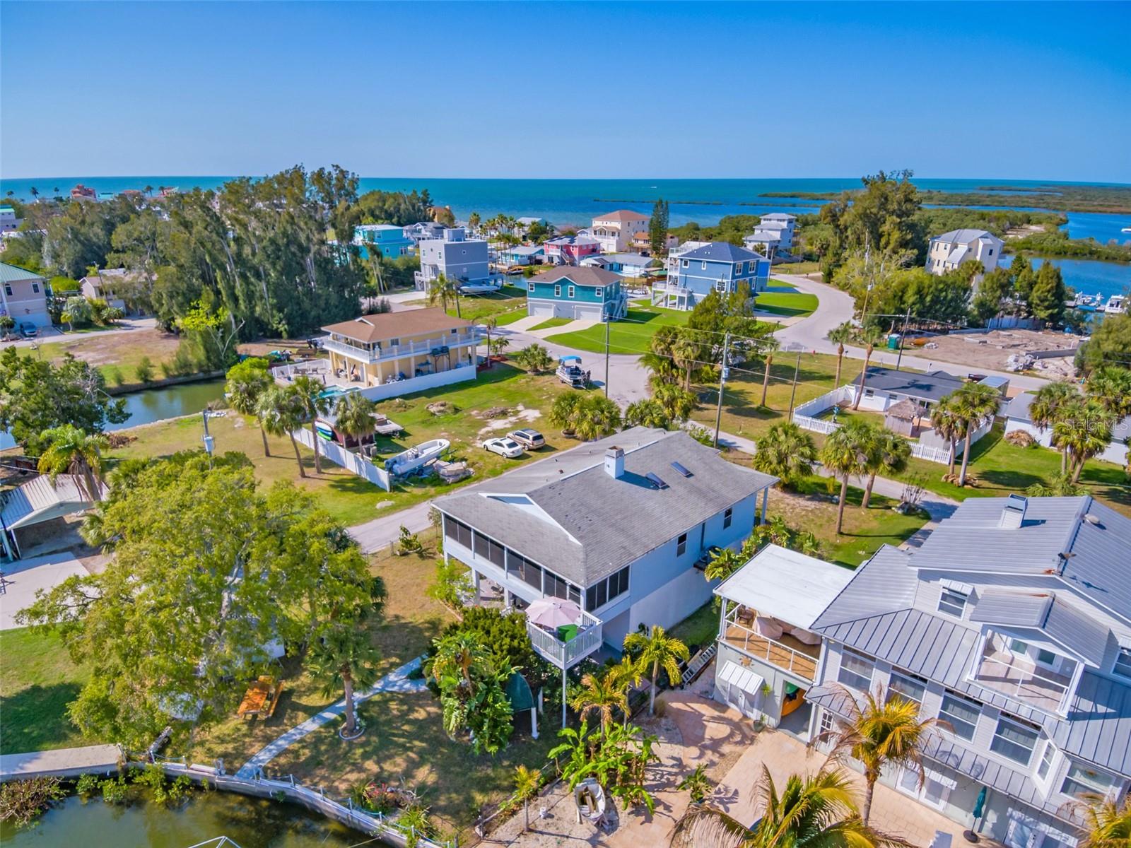 6810 Seaview Blvd Property Photo 8