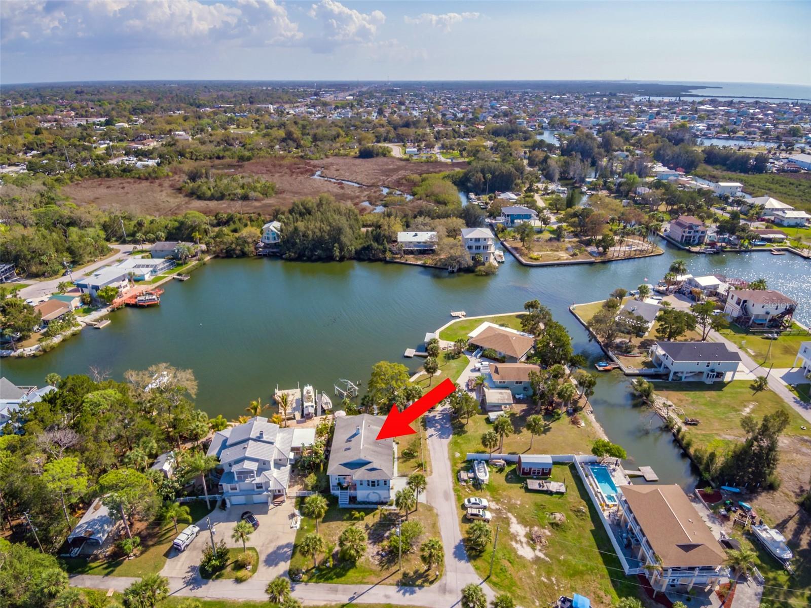 6810 Seaview Blvd Property Photo 9