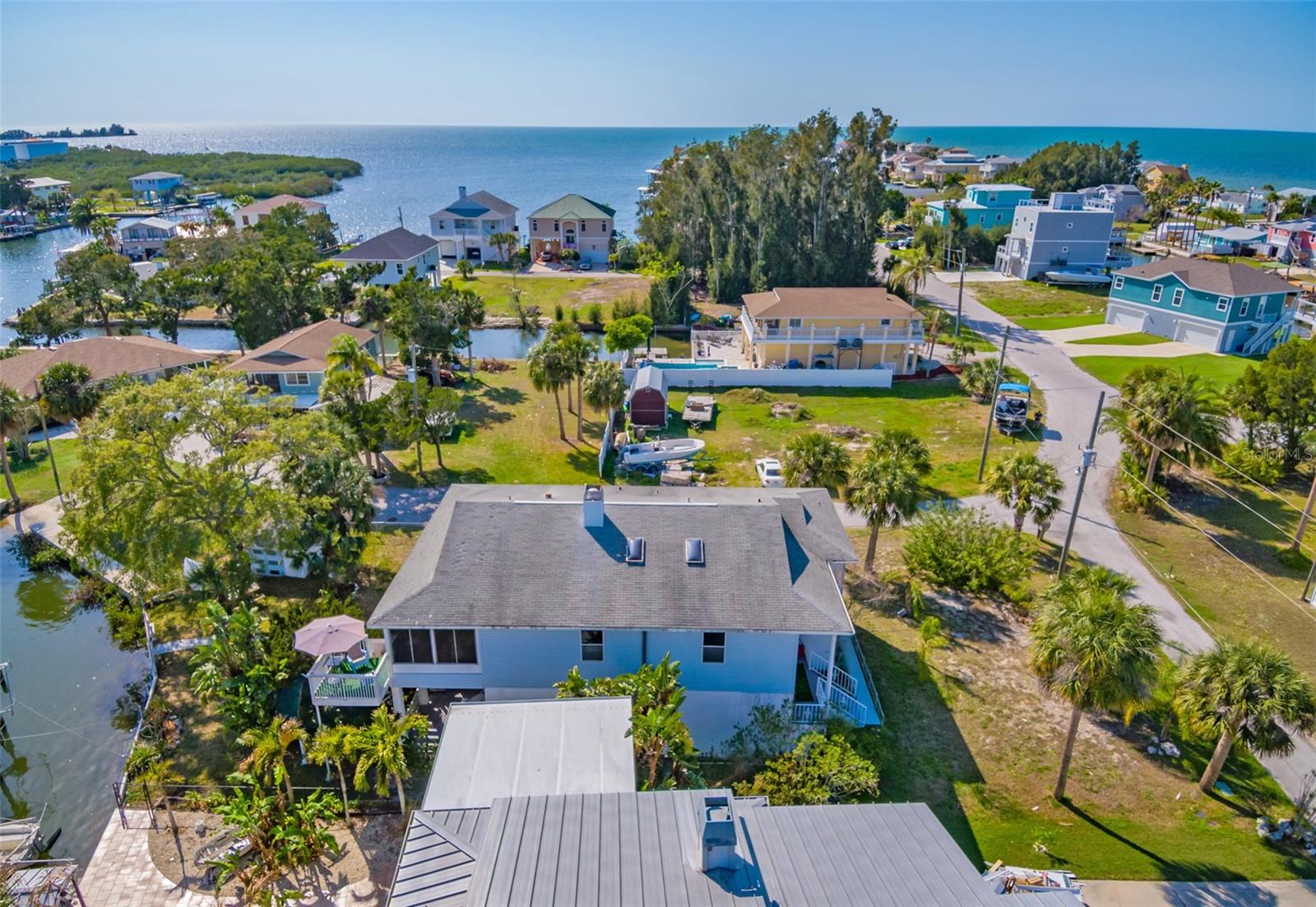 6810 Seaview Blvd Property Photo 10