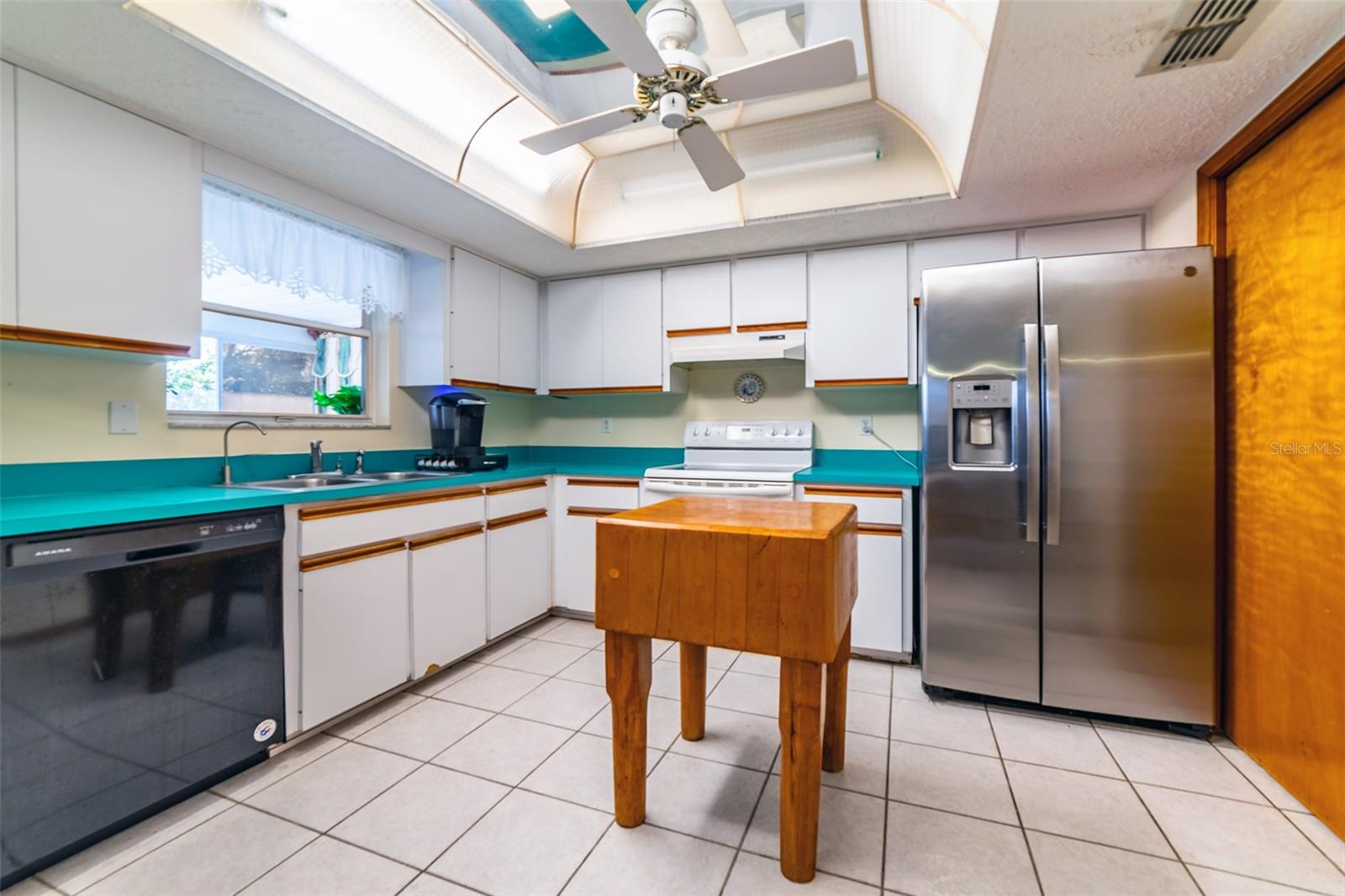 6810 Seaview Blvd Property Photo 28