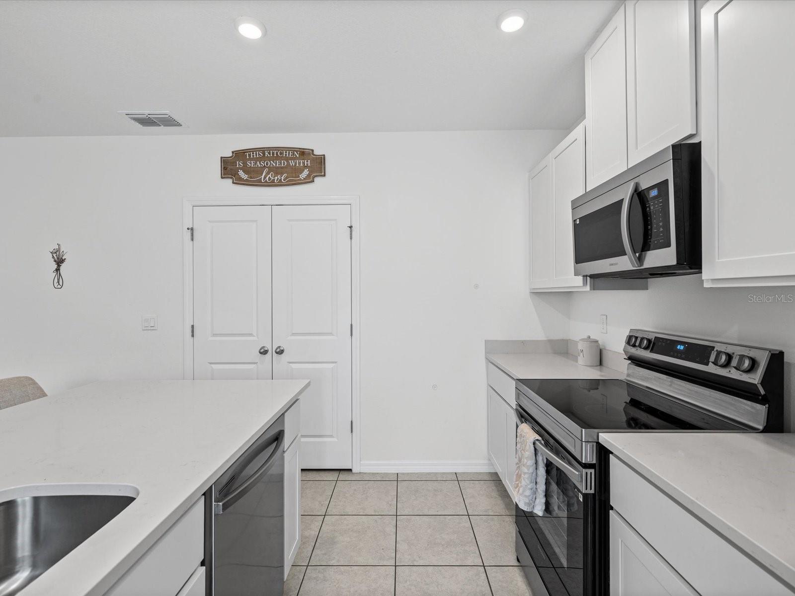 16334 Frost Bird Rd Property Photo 27