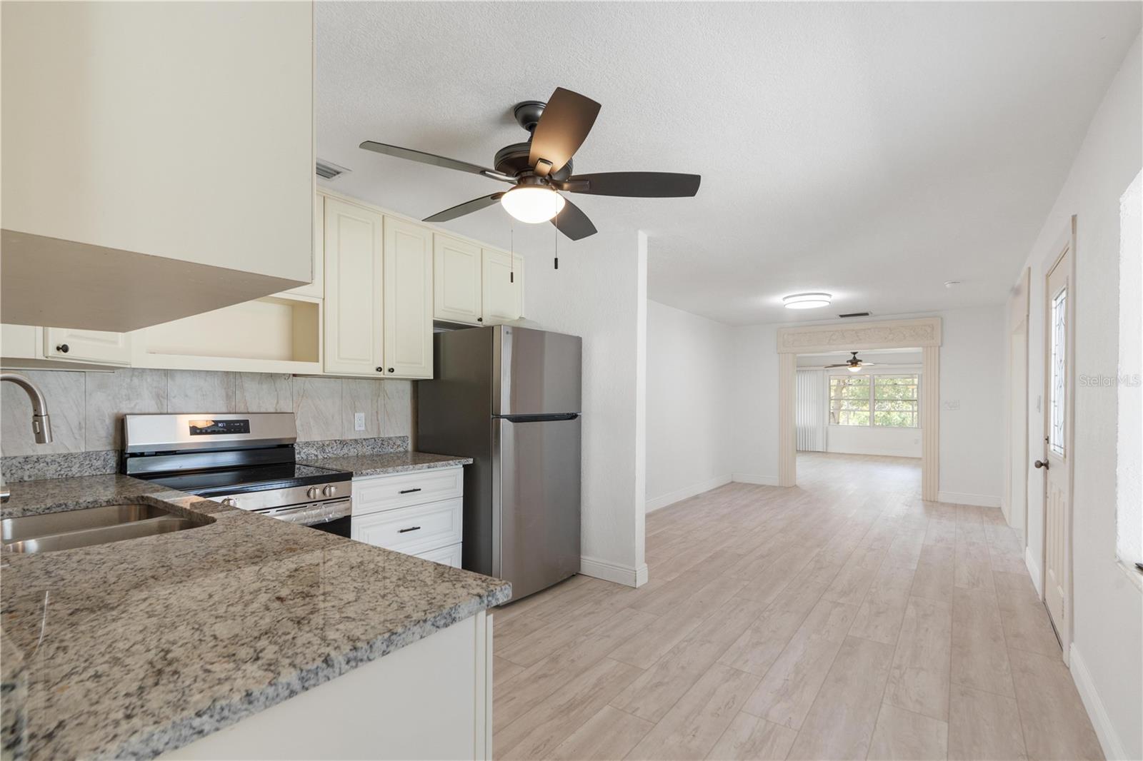 5822 River Rd Property Photo 15