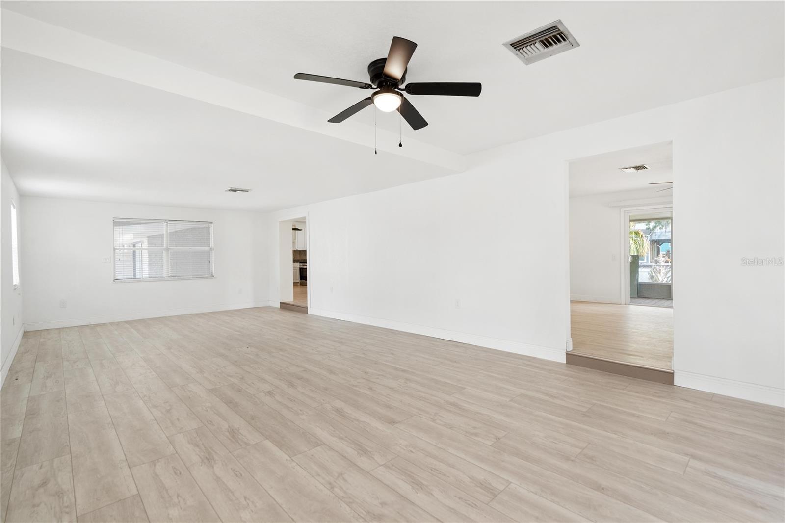 5822 River Rd Property Photo 20