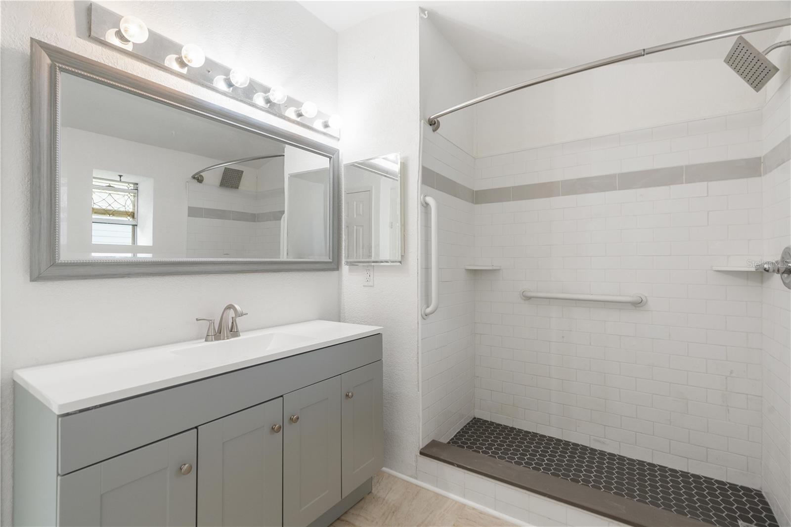 5822 River Rd Property Photo 25