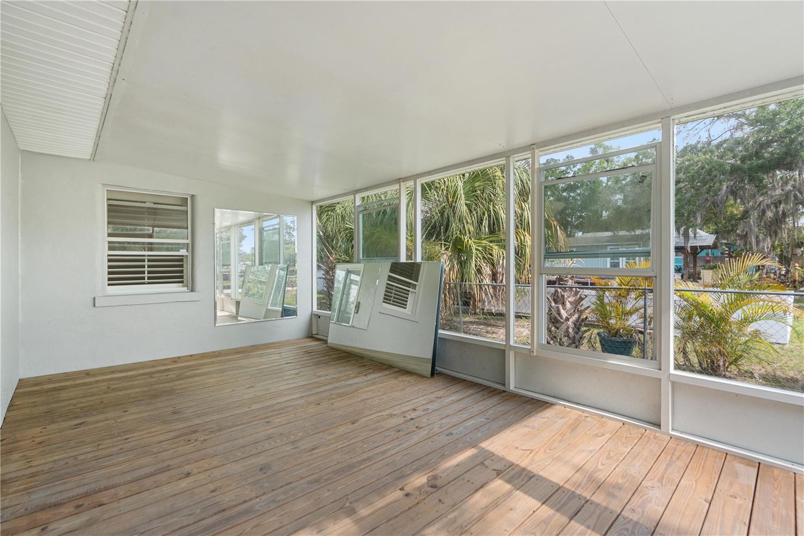 5822 River Rd Property Photo 53