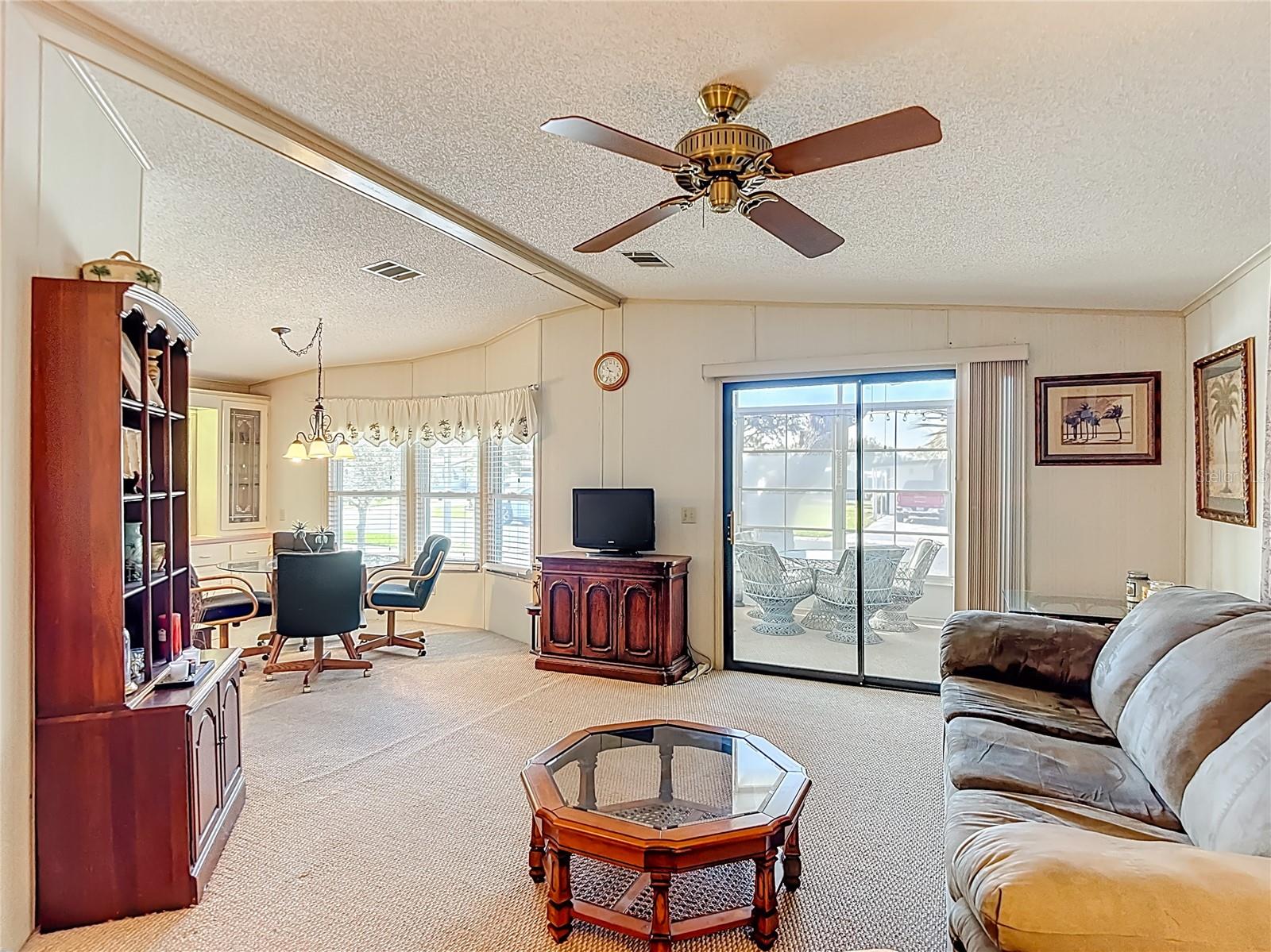 10321 Marinette Ave Property Photo 11