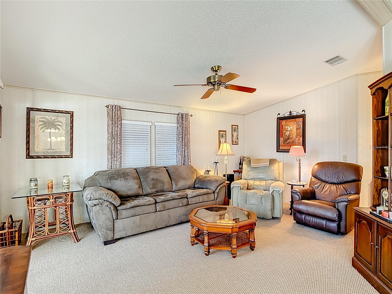 10321 Marinette Ave Property Photo 14