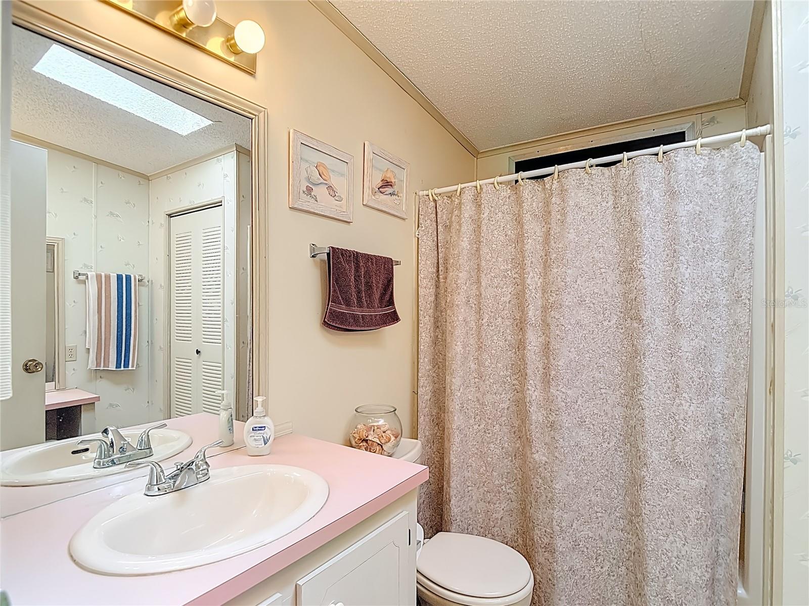 10321 Marinette Ave Property Photo 20